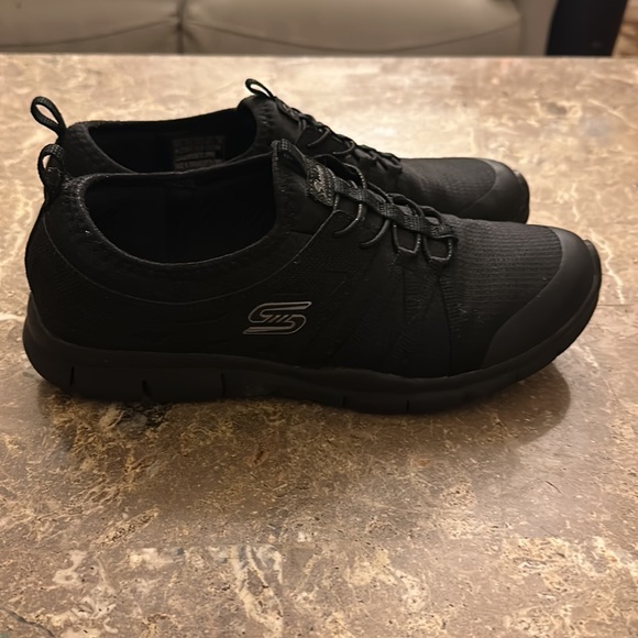 sketchers - Picture 2 of 3